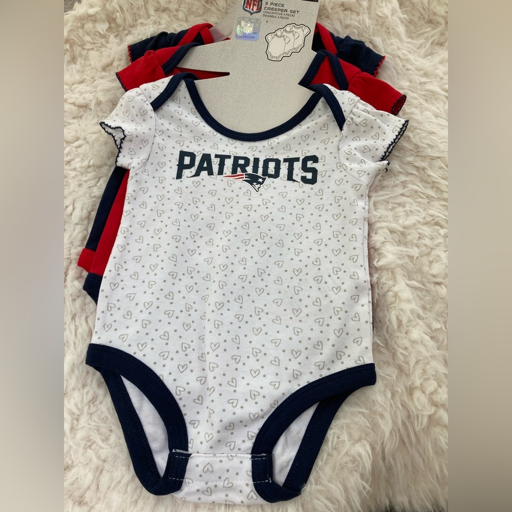 NFL Patriots 3 piece onesies set . NWT 12months